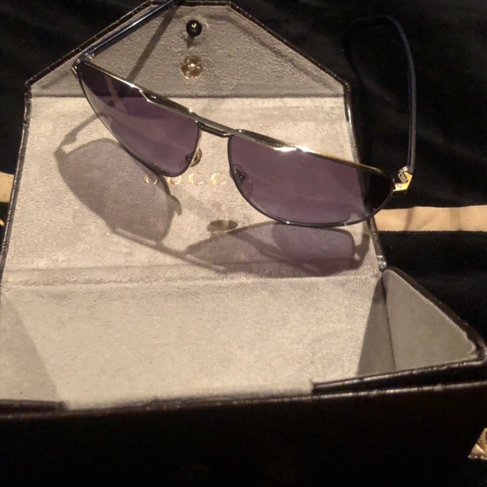 Men’s Gucci shades ~ Brand new never worn ~